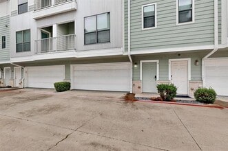 2415 Stutz Dr in Dallas, TX - Building Photo - Building Photo