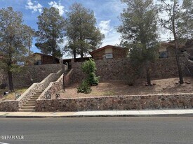 504 E University Ave in El Paso, TX - Building Photo
