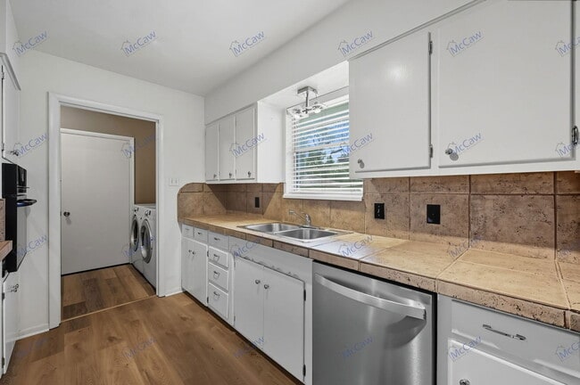 705 Scottsdale Dr in Richardson, TX - Building Photo - Building Photo