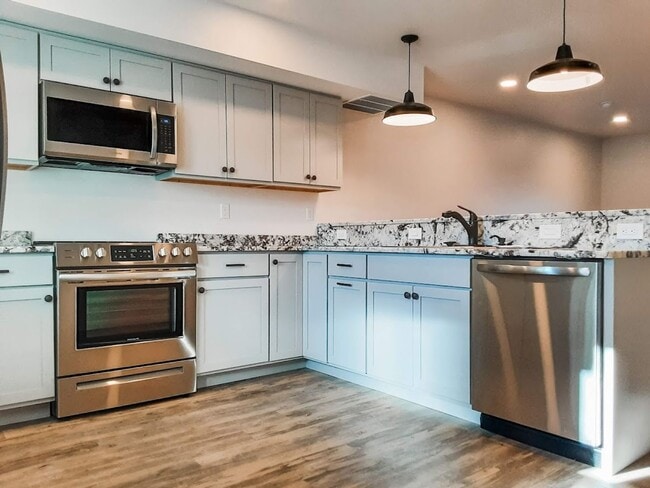 property at 417 E 7th St