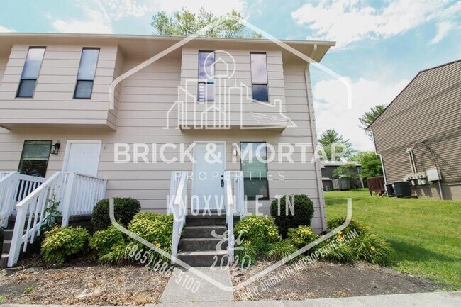 2105 Belle Terra Rd in Knoxville, TN - Building Photo - Building Photo