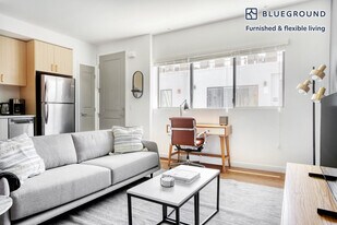 3638 Motor Ave, Unit SI FL6-ID808 in Los Angeles, CA - Building Photo