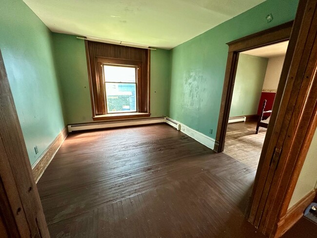 117 High St-Unit -Lower Apartment in Bradford, PA - Building Photo - Building Photo