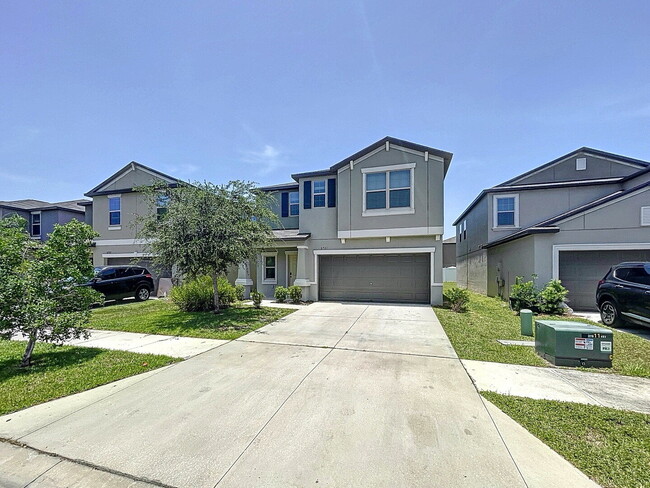 3721 Daisy Bloom Pl in Tampa, FL - Foto de edificio - Building Photo