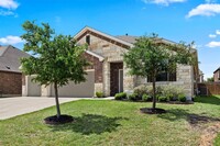 4004 Harbor Point Dr in Pflugerville, TX - Foto de edificio - Building Photo