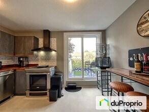 46 De Lausanne Rue in Gatineau, QC - Building Photo - Building Photo