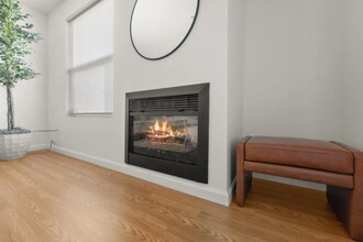 7283 Florin Mall Dr in Sacramento, CA - Building Photo - Building Photo
