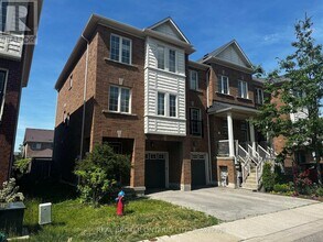 2187-2187 Fiddlers Way in Oakville, ON - Building Photo - Building Photo