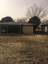 321 Avenue M, Unit 1 in Anson, TX - Building Photo - Building Photo