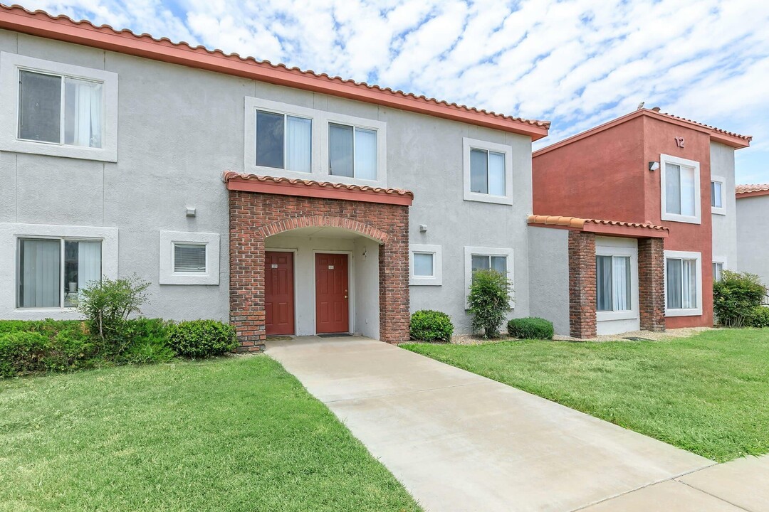 Villas of Briar Ridge in Roswell, NM - Building Photo