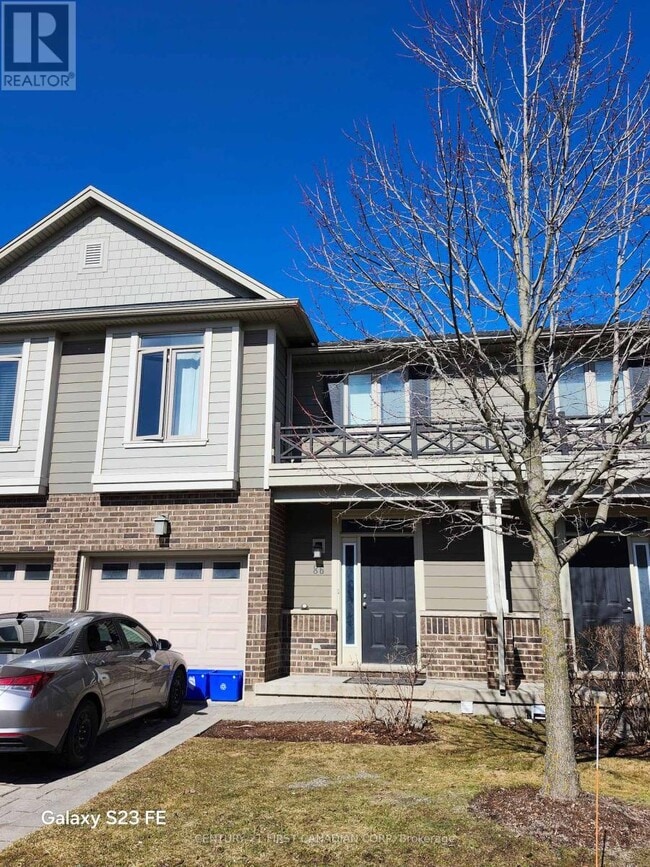 property at 112 N Centre Rd