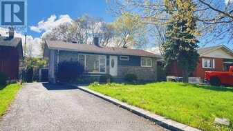 870 Claude St in Ottawa, ON - Building Photo