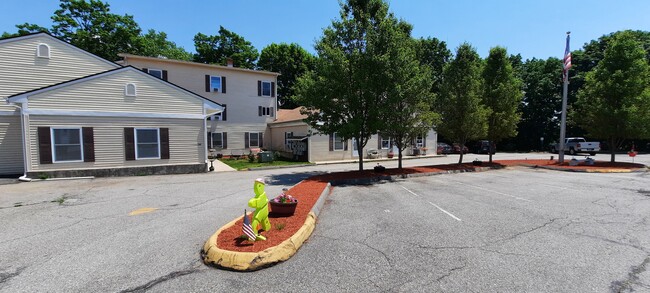 34 Pleasant St in Plainfield, CT - Building Photo - Building Photo