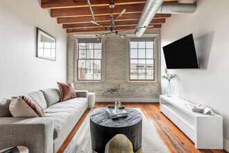 315 Girod St in New Orleans, LA - Building Photo - Building Photo