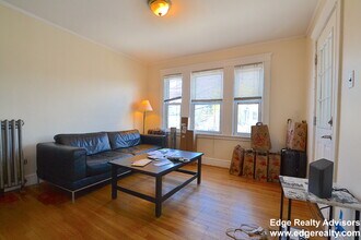 223 N Harvard St, Unit 1 in Boston, MA - Building Photo - Building Photo