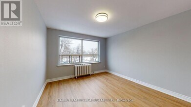 31 Clearview Heights in Toronto, ON - Building Photo - Building Photo