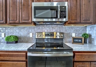 Towne Square Condos in Granbury, TX - Building Photo - Building Photo