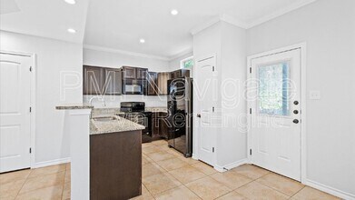 6962 Lakeview Dr. in San Antonio, TX - Building Photo - Building Photo