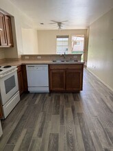 112 W 3rd St in Keene, TX - Building Photo - Building Photo