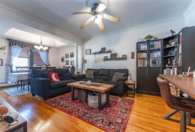 185 Atlantic Ave in Lynbrook, NY - Building Photo - Building Photo