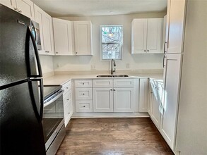 2910 E 12th St in Austin, TX - Building Photo - Building Photo