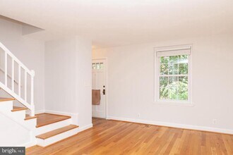 2812 S Abingdon St in Arlington, VA - Building Photo - Building Photo