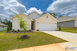 6015 Margie Collins Dr SE in Owens Cross Roads, AL - Building Photo