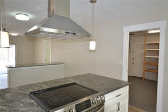 746 Barbara St in Palm Harbor, FL - Building Photo - Building Photo