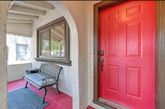 1713 Burnett Wy in Sacramento, CA - Building Photo - Building Photo