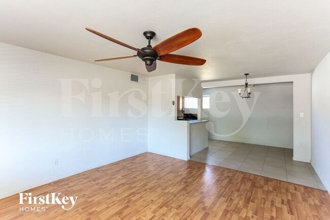 5737 N 35th Ave in Phoenix, AZ - Building Photo - Building Photo