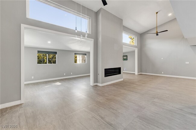 property at 2204 Plaza De La Candela