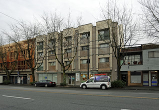 4242 Fraser St in Vancouver, BC - Building Photo - Building Photo