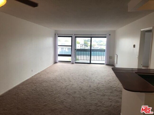 7765 W 91st St, Unit A-3123 in Los Angeles, CA - Building Photo - Building Photo