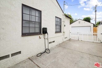 4753 Saloma Ave in Los Angeles, CA - Building Photo - Building Photo