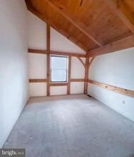 304 W German St S in Shepherdstown, WV - Building Photo - Interior Photo