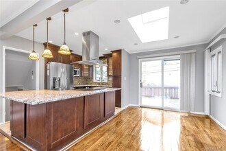 5 Glenbrook Rd in Hicksville, NY - Building Photo - Building Photo