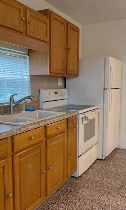 6300 SW 41st St in Davie, FL - Building Photo