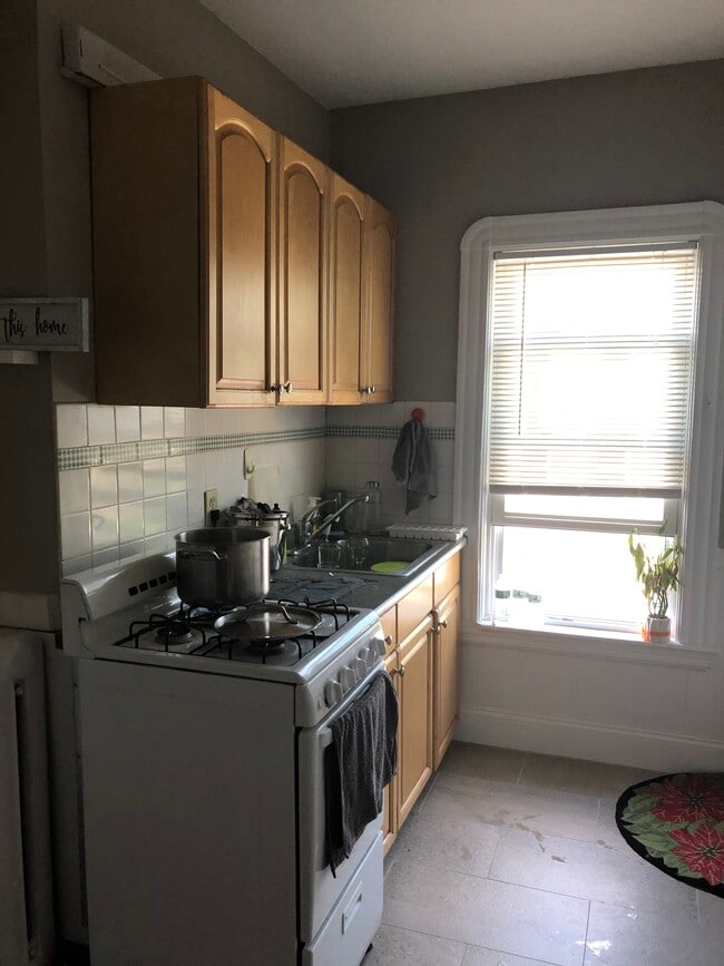 1105 Broadway, Unit 2