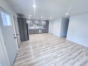308 E 13th St in Wood River, NE - Building Photo - Building Photo