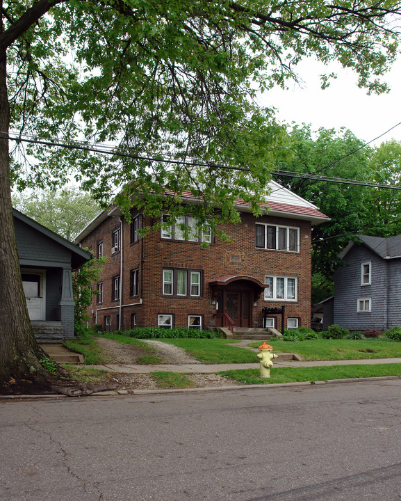 580 Blaine Ave in Akron, OH - Foto de edificio