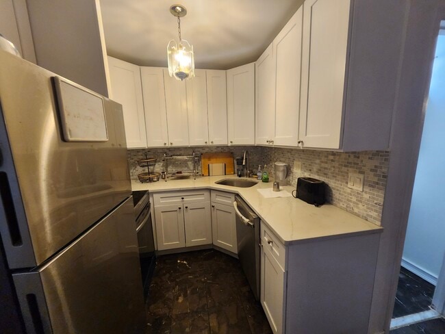 4 Union Ave, Unit 8 in Norwalk, CT - Building Photo - Building Photo