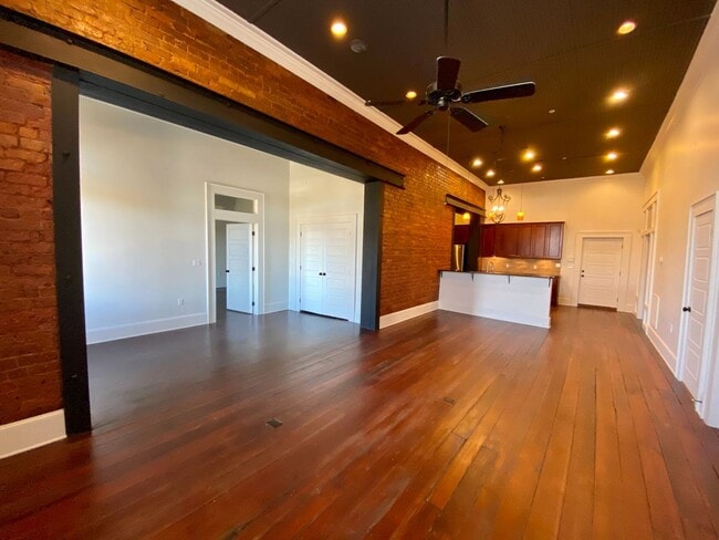 property at 829 S Railroad Ave