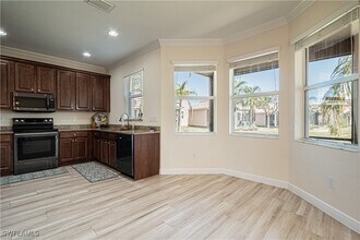 11031 Yellow Poplar Dr in Ft. Myers, FL - Foto de edificio - Building Photo