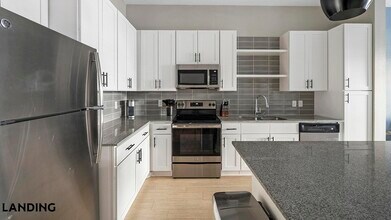 15401 Chenal Pkwy, Unit 4210 in Little Rock, AR - Building Photo - Building Photo