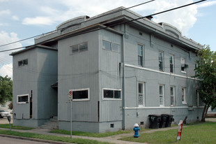 3801 Caroline St Apartments