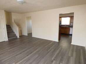 6914 Autumn View Dr in Fort Wayne, IN - Building Photo - Building Photo