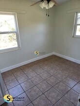 27178 Adams St in Punta Gorda, FL - Foto de edificio - Building Photo