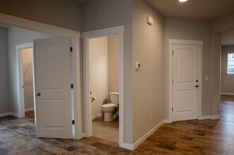 6820 Oleander Ave NE in Lacey, WA - Building Photo - Building Photo