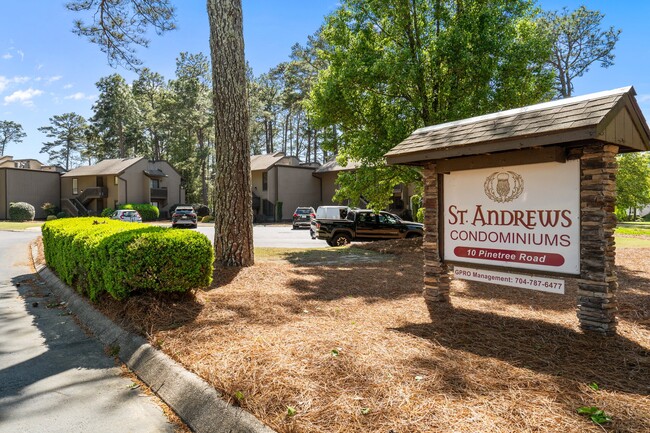 10 Pine Tree Rd, Unit 108 in Pinehurst, NC - Building Photo - Building Photo