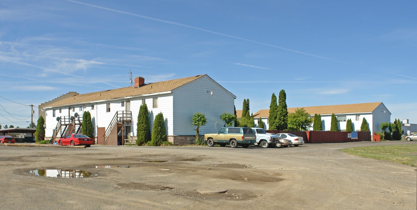 7723 W Highway 2 in Spokane, WA - Building Photo